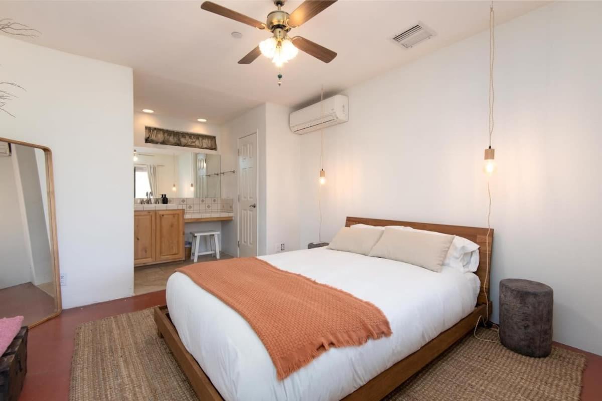 Renovated Lodge - Room 1 With Pool Access Joshua Tree Εξωτερικό φωτογραφία