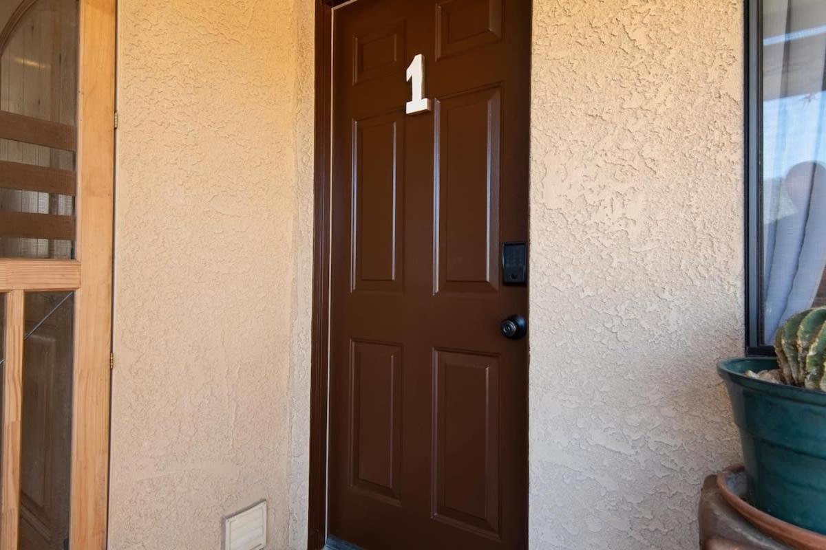Renovated Lodge - Room 1 With Pool Access Joshua Tree Εξωτερικό φωτογραφία