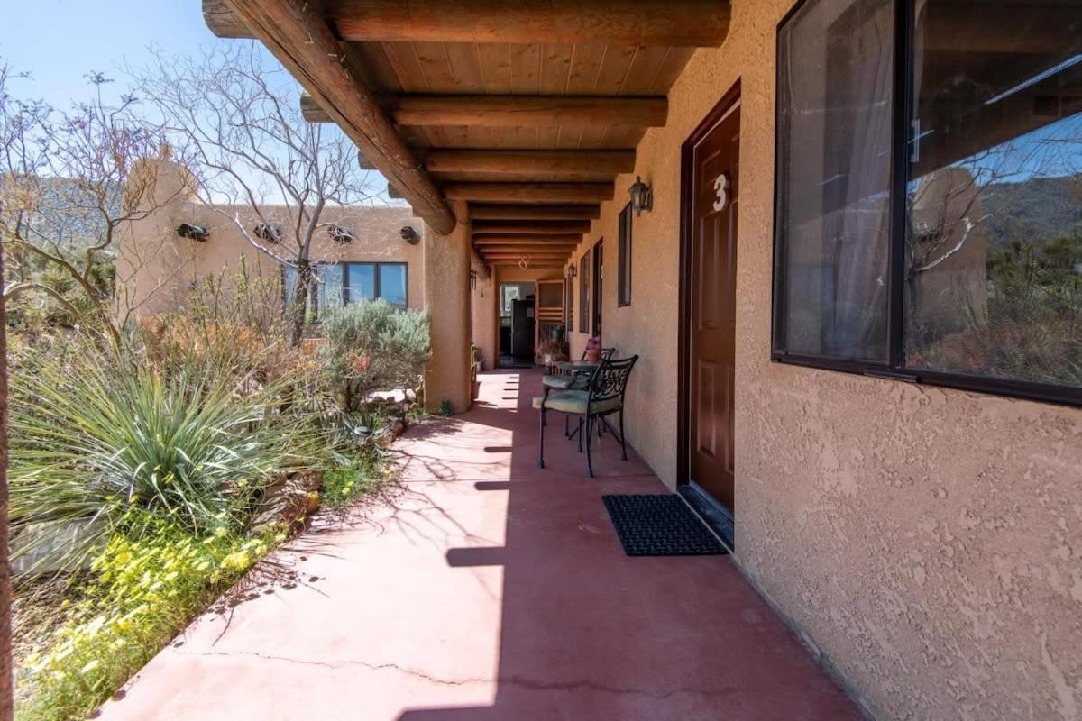 Renovated Lodge - Room 1 With Pool Access Joshua Tree Εξωτερικό φωτογραφία