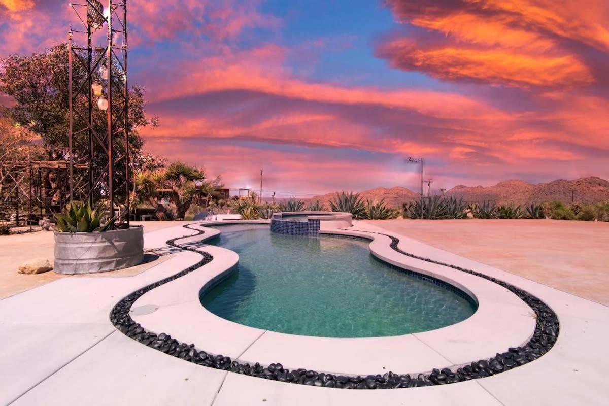 Renovated Lodge - Room 1 With Pool Access Joshua Tree Εξωτερικό φωτογραφία